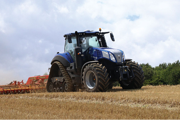 New Holland | Genesis T8 With PLM Intelligence™ | Model T8.435 SMARTTRAX for sale at Kunau Implement, Iowa