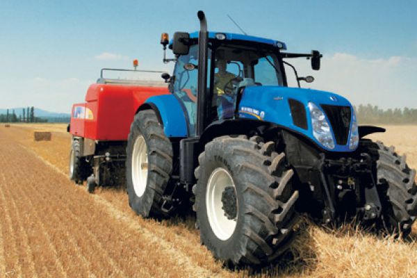 New Holland T7.235 for sale at Kunau Implement, Iowa