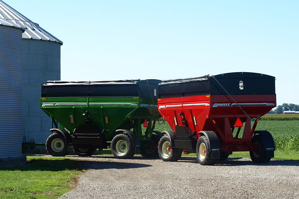 Brent | Augers & Grain Wagons | Grain Train 57-Series High-Capacity Grain Wagons for sale at Kunau Implement, Iowa