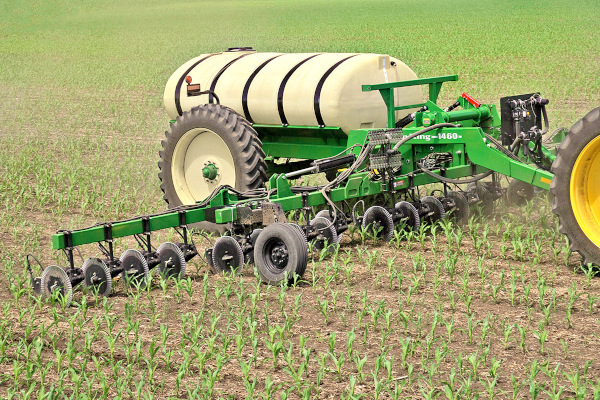 Farm King | Application Equipment | Fertilizer Applicators for sale at Kunau Implement, Iowa