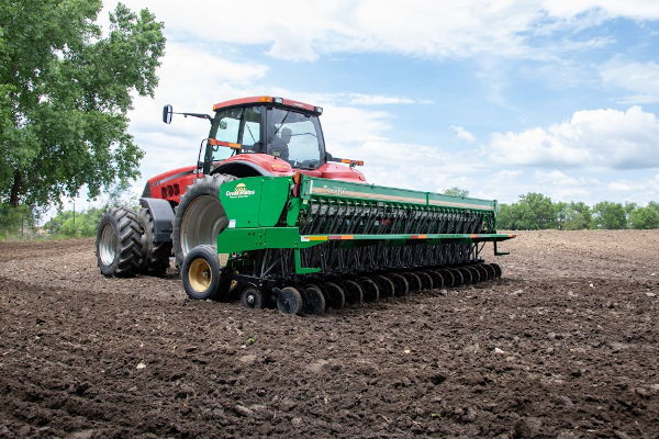 Great Plains | Drills | 12', 15', 20', & 25' 3-Point Min-Till for sale at Kunau Implement, Iowa