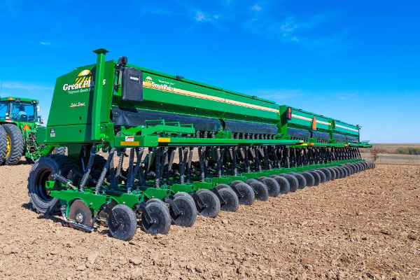 Great Plains | Drills | 30'-40' Min-Till Folding for sale at Kunau Implement, Iowa