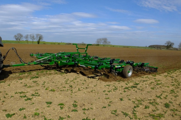 Great Plains | Field Cultivator Narrow Transport | Model FCC8308N for sale at Kunau Implement, Iowa