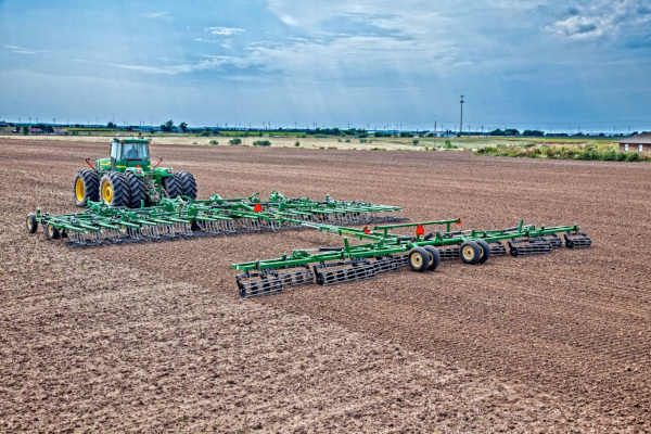 Great Plains | Conventional Tillage | Field Cultivator for sale at Kunau Implement, Iowa