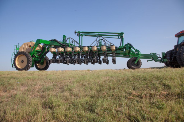 Great Plains | Planters | Liquid or Dry 16-Row Yield-Pro® Planters for sale at Kunau Implement, Iowa