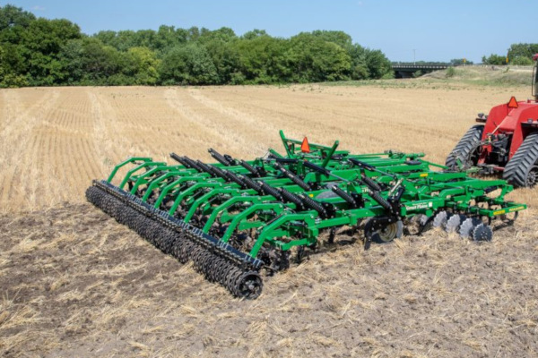Great Plains | Vertical Tillage | Max-Chisel™ for sale at Kunau Implement, Iowa