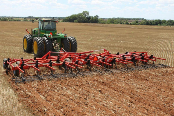 Kuhn | Primary Tillage | Chisel Plows for sale at Kunau Implement, Iowa