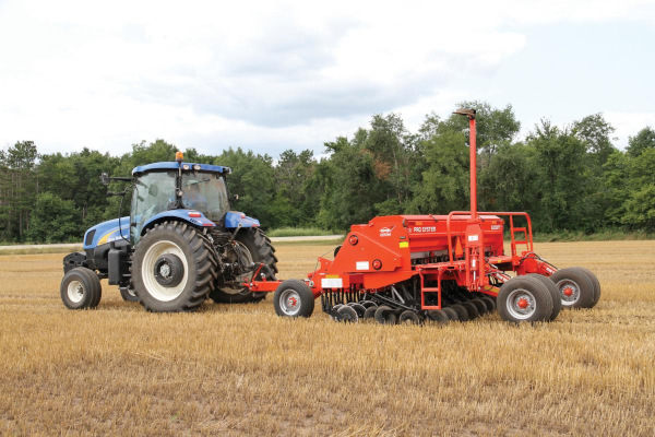 Kuhn 5200-25 Pull-Type Folding for sale at Kunau Implement, Iowa