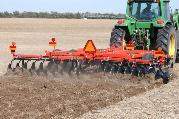 Kuhn | Class I: Seedbed Finishing | 8100 Tandem for sale at Kunau Implement, Iowa