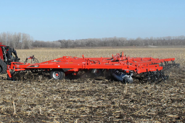 Kuhn 8220-36WQF for sale at Kunau Implement, Iowa