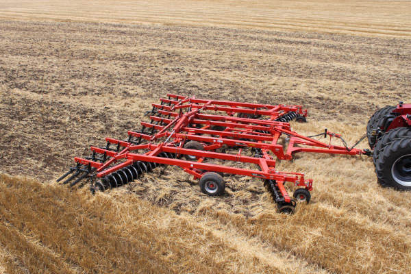 Kuhn | Disc Harrows | Class III: Primary Tillage for sale at Kunau Implement, Iowa