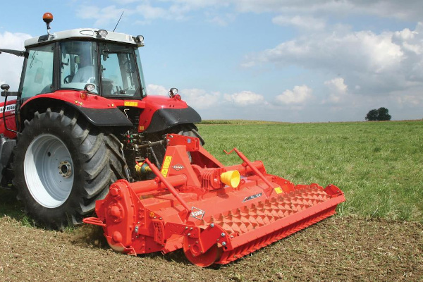 Kuhn EL 162-300 Cultirotor C-blades for sale at Kunau Implement, Iowa