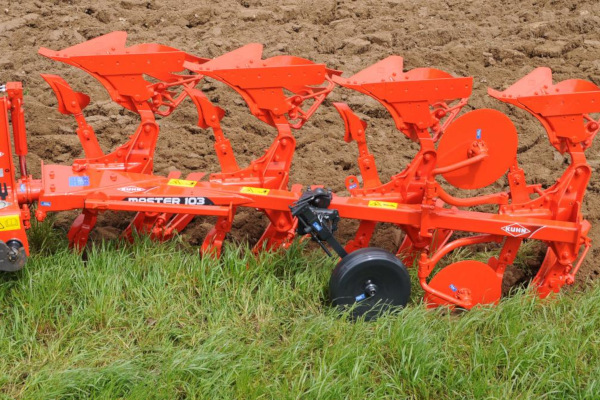 Kuhn | Mounted Rollover Plows | Master 103 for sale at Kunau Implement, Iowa