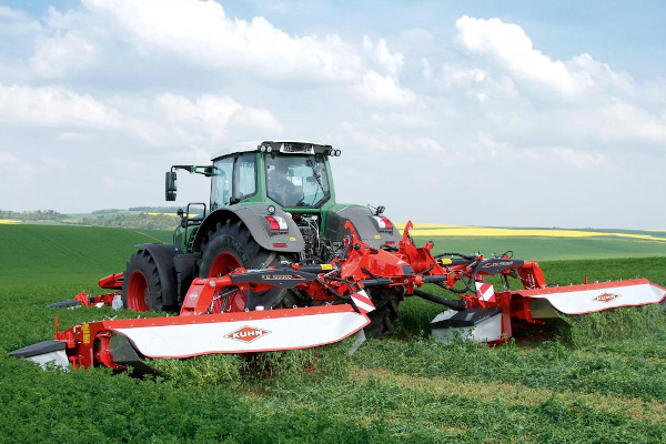 Kuhn | Mower Conditioners | Triple Mower Conditioners for sale at Kunau Implement, Iowa