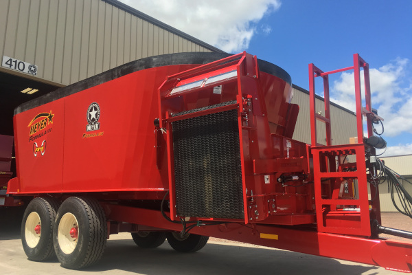Meyer Farm F815 for sale at Kunau Implement, Iowa