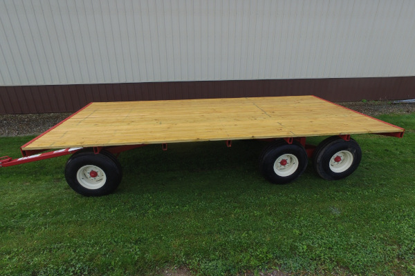 Meyer Farm | Flat Rack Assembly | Model 816, 818, 916, 918, 920, 922, 924 for sale at Kunau Implement, Iowa Meyer Farm | Flat Rack Assembly | Model 816, 818, 916, 918, 920, 922, 924 for sale at Kunau Implement, Iowa