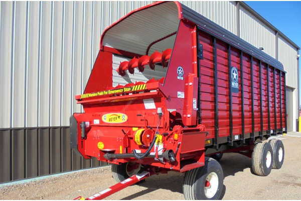 Meyer Farm | RT500 Front Unload Forage Box | Model RT518 for sale at Kunau Implement, Iowa Meyer Farm | RT500 Front Unload Forage Box | Model RT518 for sale at Kunau Implement, Iowa