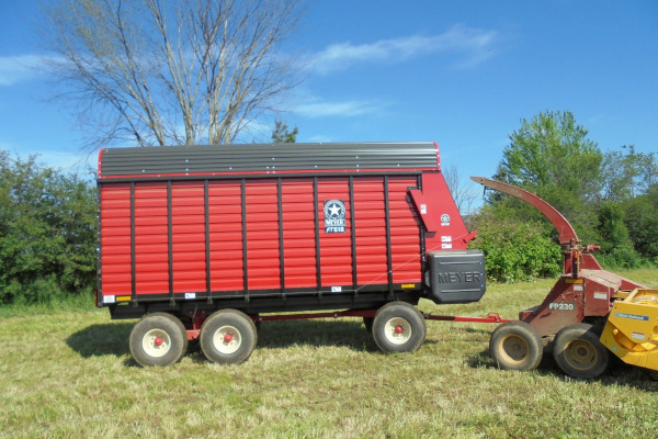 Meyer Farm | RT600 Front Unload Forage Box | Model RT618 for sale at Kunau Implement, Iowa