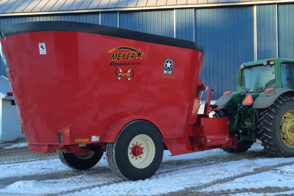 Meyer Farm F470 for sale at Kunau Implement, Iowa