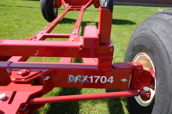 Meyer Farm | Wagon Gear / Single Axle | Model DRX1604 & DRX1704 for sale at Kunau Implement, Iowa