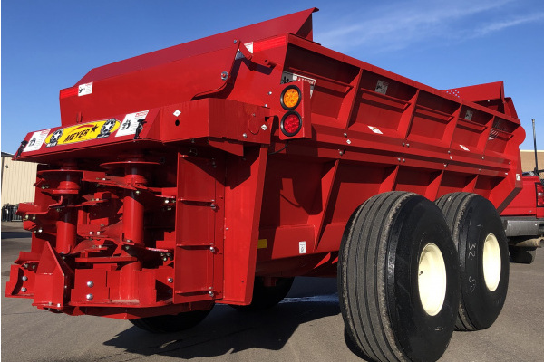 Meyer Farm | Manure Spreaders | Poultry Litter Spreaders for sale at Kunau Implement, Iowa