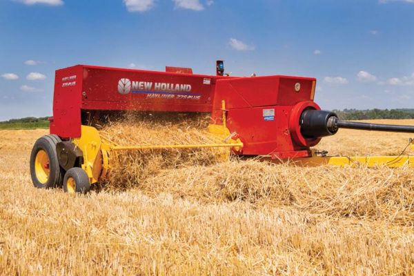 New Holland | Hayliner® Small Square Balers | Model Hayliner® 275 PLUS for sale at Kunau Implement, Iowa