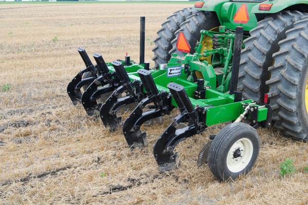 Unverferth | Primary Tillage | Zone-Builder® Subsoiler for sale at Kunau Implement, Iowa