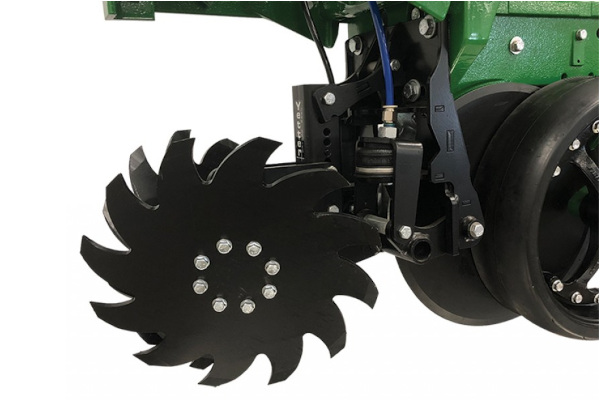 Yetter | Planter-Mount Row Cleaners | 2940 Air Adjust™ Row Cleaner for sale at Kunau Implement, Iowa
