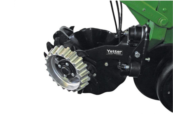 Yetter | Air Adjust Series | 2940-010 Air Adjust™ Coulter/Row Cleaner Combo for sale at Kunau Implement, Iowa