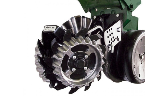 Yetter | Planter-Mount Row Cleaner Combos | 2960/2967-007 Floating Combo Row Cleaner for sale at Kunau Implement, Iowa