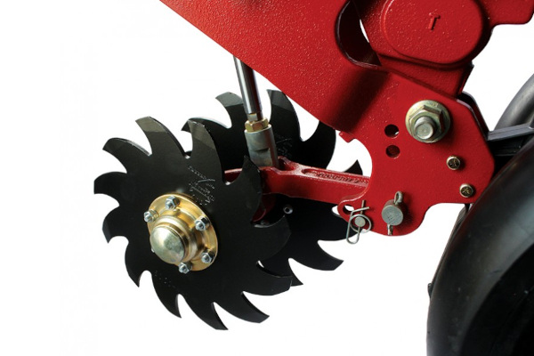 Yetter | Closing Wheels | 6000 Sharktooth® Closing Wheel for Case IH 2000 Series for sale at Kunau Implement, Iowa