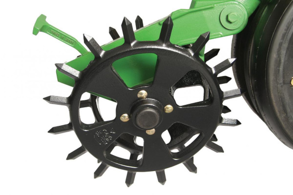 Yetter | Closing Wheels | 6200 Cast Spike Closing Wheel for sale at Kunau Implement, Iowa
