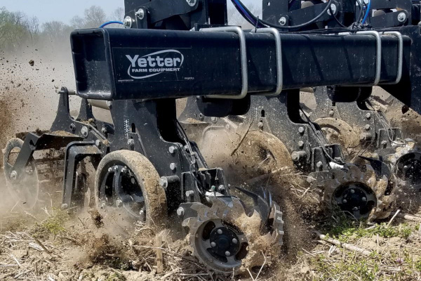 Yetter-FertilizerEquip-2022.jpg