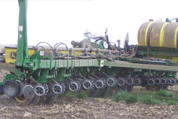 Yetter 2962 for sale at Kunau Implement, Iowa