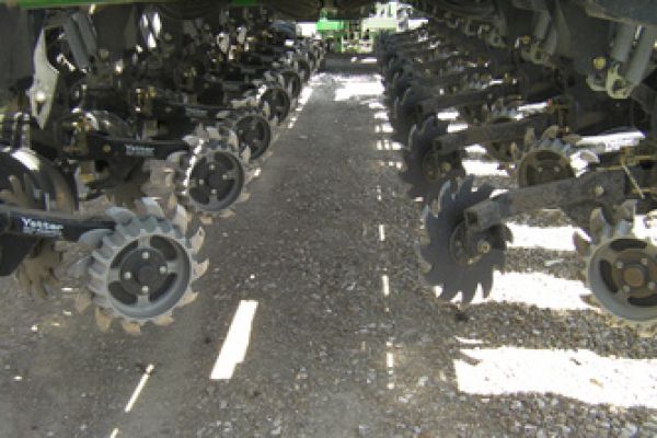Yetter 2967-002 for sale at Kunau Implement, Iowa