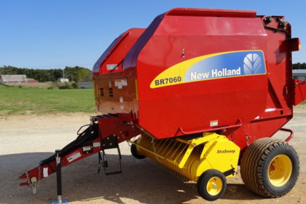New Holland BR7060 (PRIOR MODEL) for sale at Kunau Implement, Iowa
