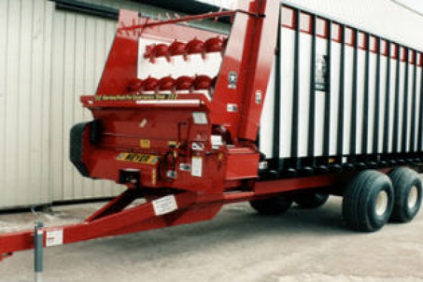 Meyer Farm | Tandem Trailers | XT1600/XT2200 for sale at Kunau Implement, Iowa Meyer Farm | Tandem Trailers | XT1600/XT2200 for sale at Kunau Implement, Iowa