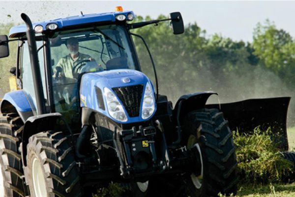 New Holland T7.200 for sale at Kunau Implement, Iowa