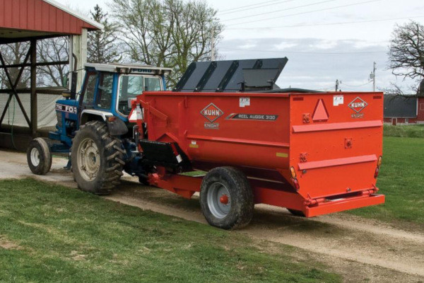 Kuhn 3115 Stationary for sale at Kunau Implement, Iowa