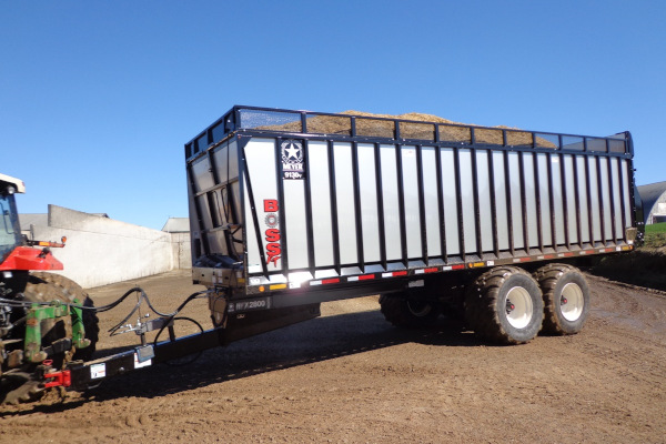 Meyer Farm | Rear Unload Forage Boxes | 9100 RT BOSS Truck / Cart Mount for sale at Kunau Implement, Iowa